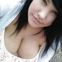 amateur teen cleavage