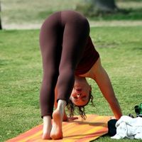 sexy yoga girl pics